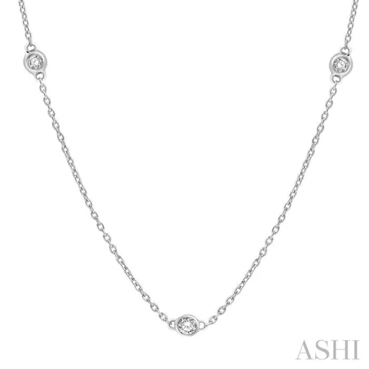 1/2 Ctw Round Cut Diamond Fashion Necklace in 14K White Gold