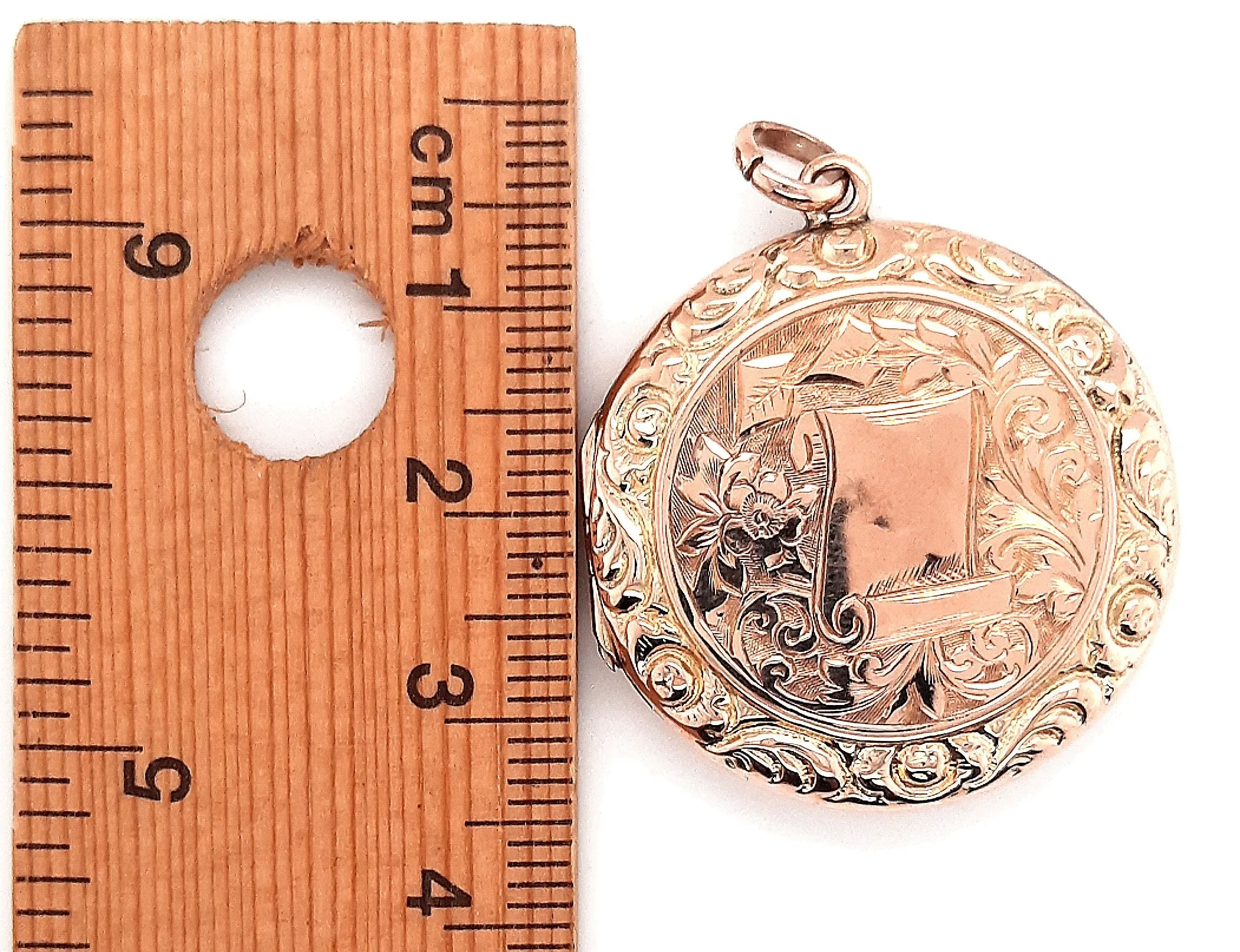 9ct Yellow Gold Hand Engraved Photo Locket Pendant