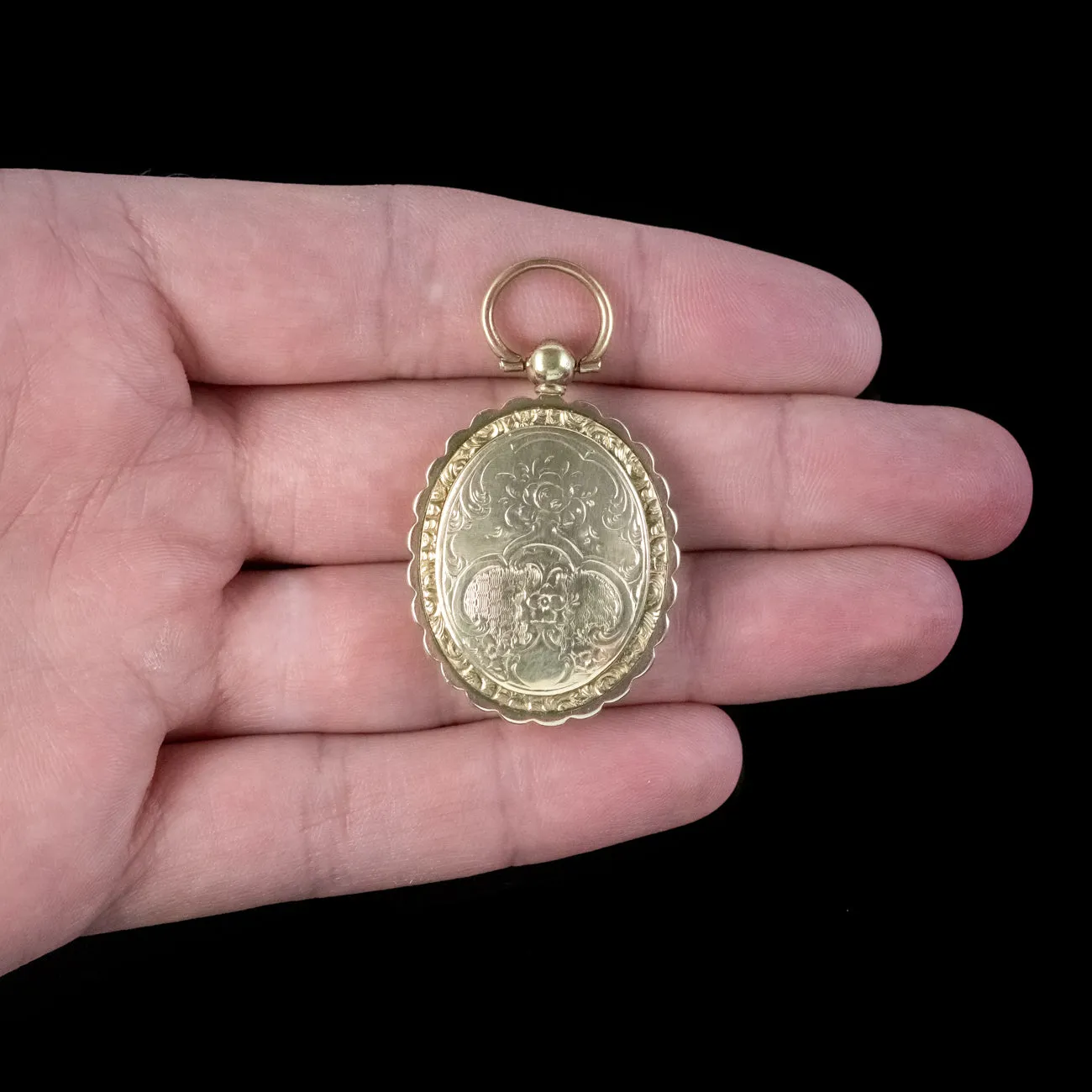 Antique Victorian Floral Locket 9ct Gold With Tintype Photograph