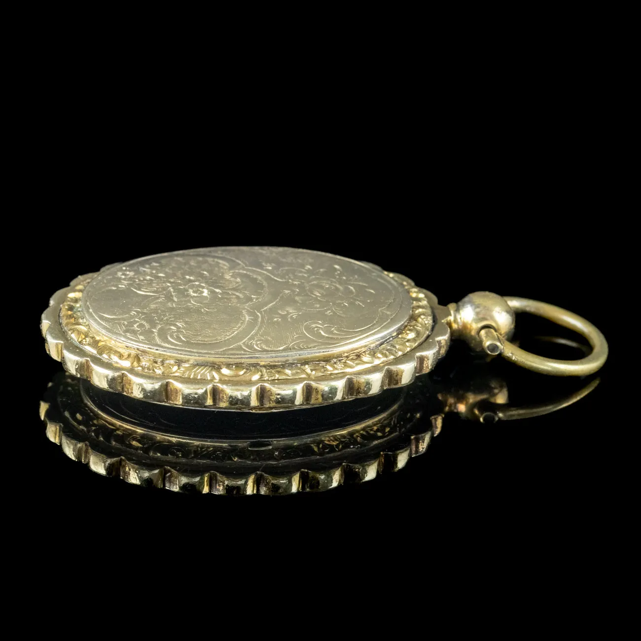 Antique Victorian Floral Locket 9ct Gold With Tintype Photograph