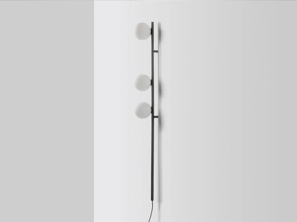 Bar Opal Ball Wall Light