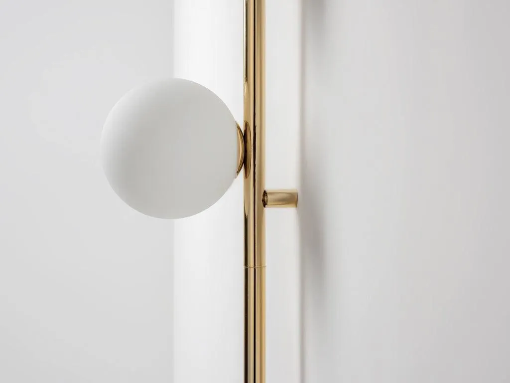 Bar Opal Ball Wall Light