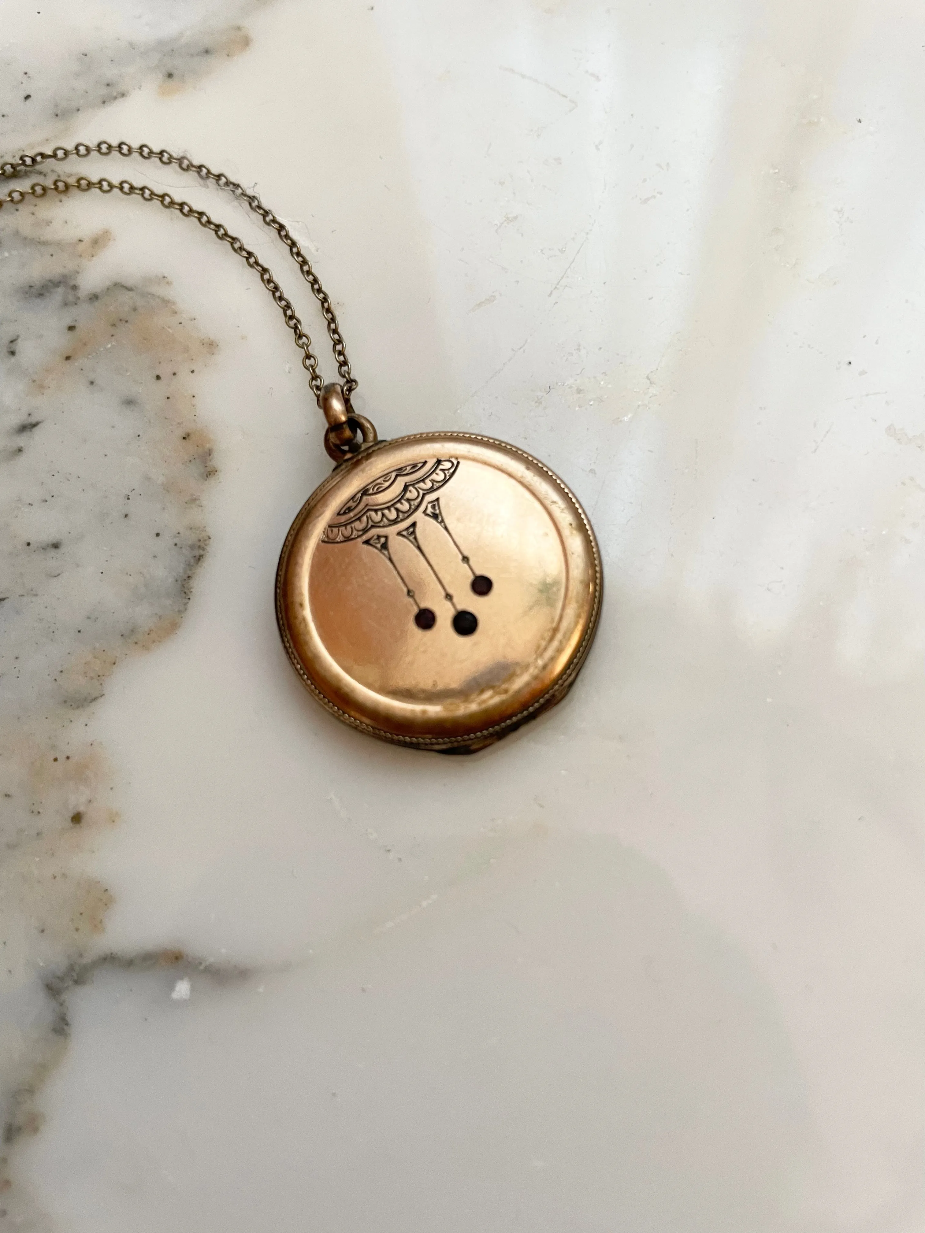 Deco Drops Locket