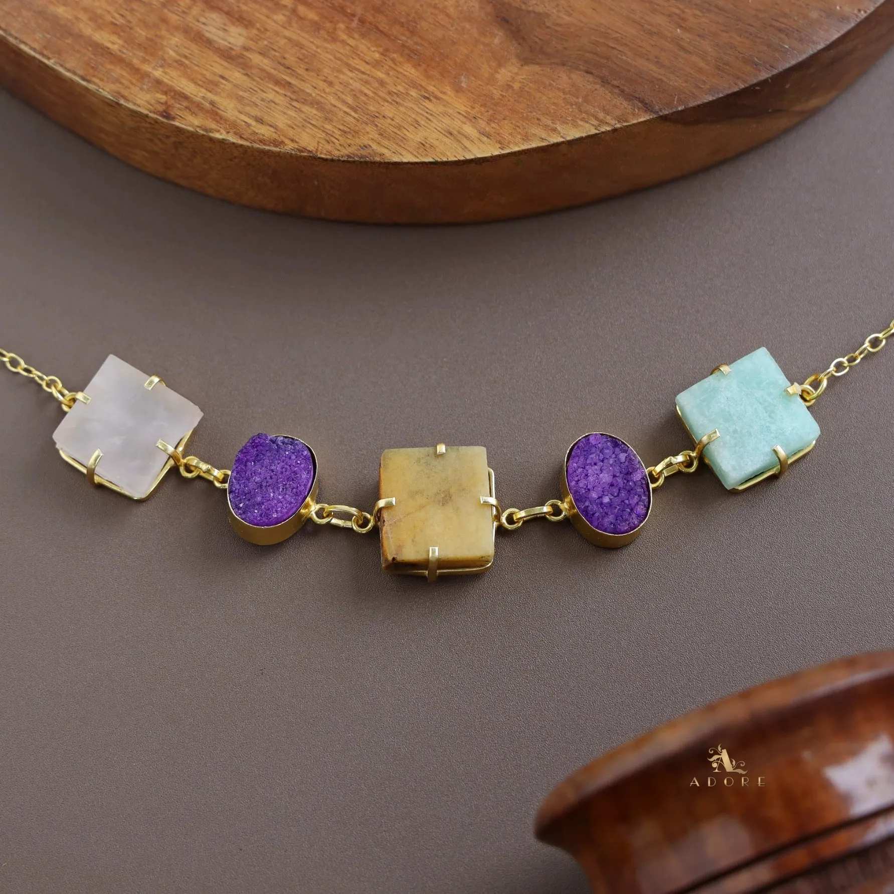 Druzy Oval Square Claw Raw stone Choker