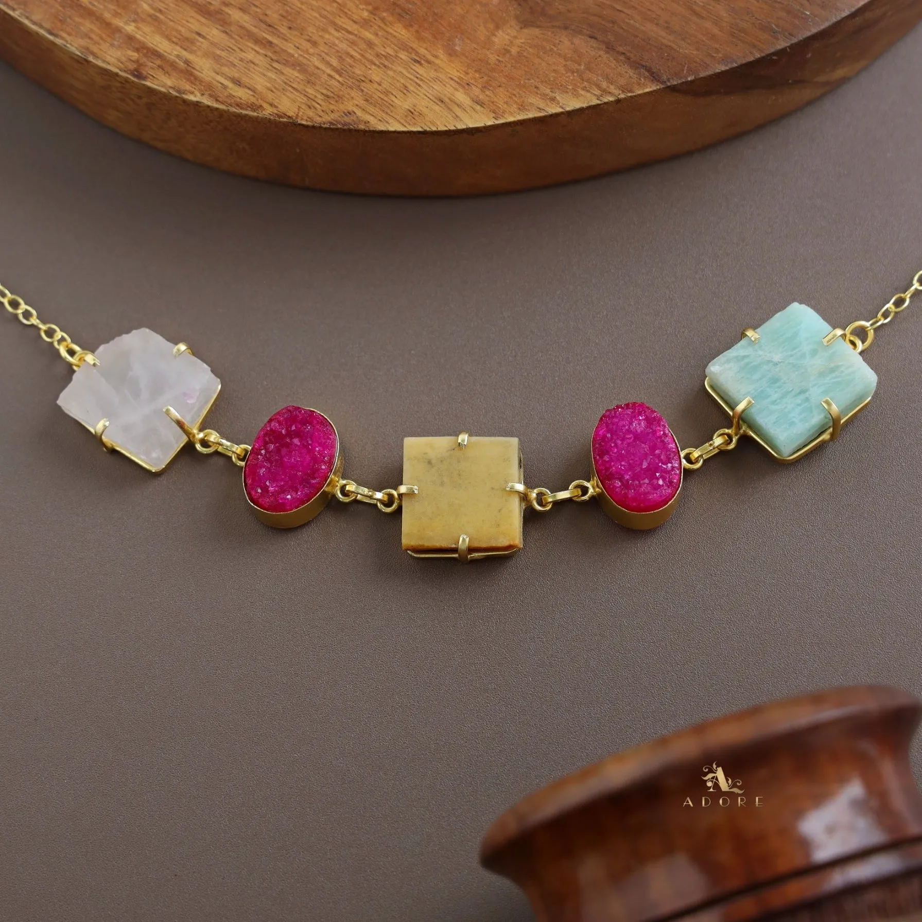 Druzy Oval Square Claw Raw stone Choker