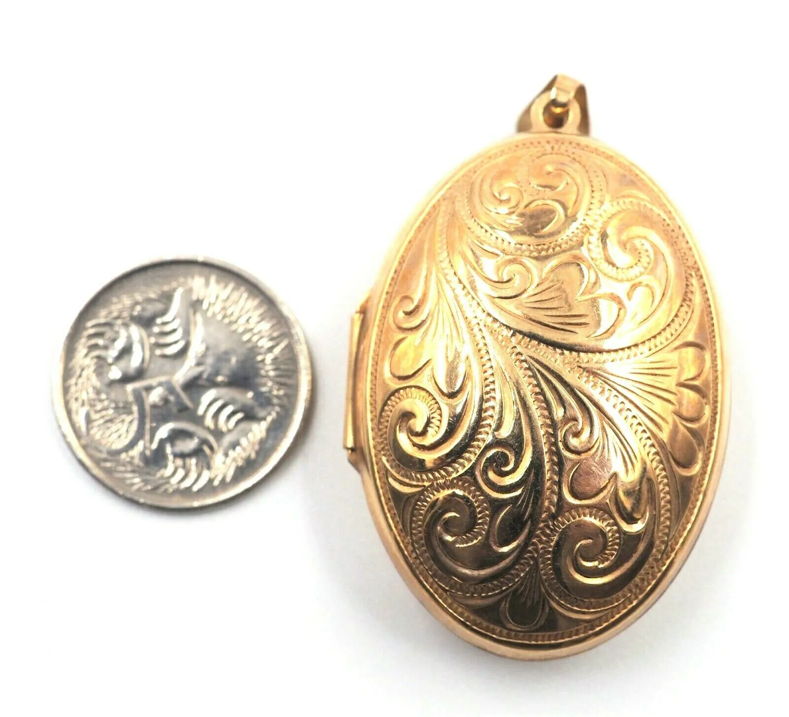 Engraved 9ct Yellow Gold Photo Locket Pendant