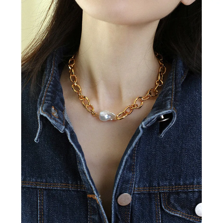 Figaro Chain Baroque Pearl Necklace