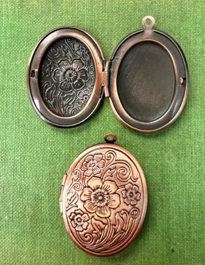 Floral Embossed 3cm Copper Tone Locket