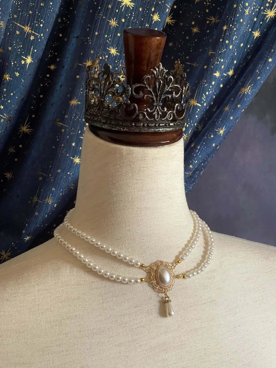 Historically Inspired Dual-Strand Pearl Beaded Choker Necklace