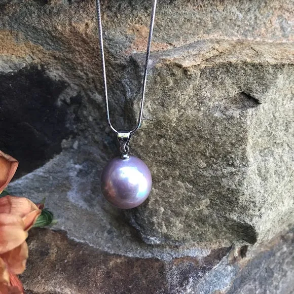 Large lavender mother single pearl silver chain