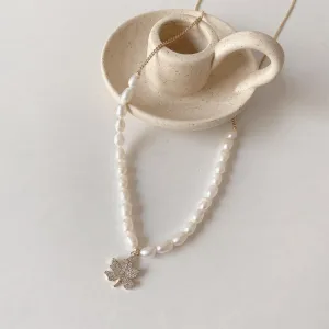 Maple Leaf Charm Pearl Necklace