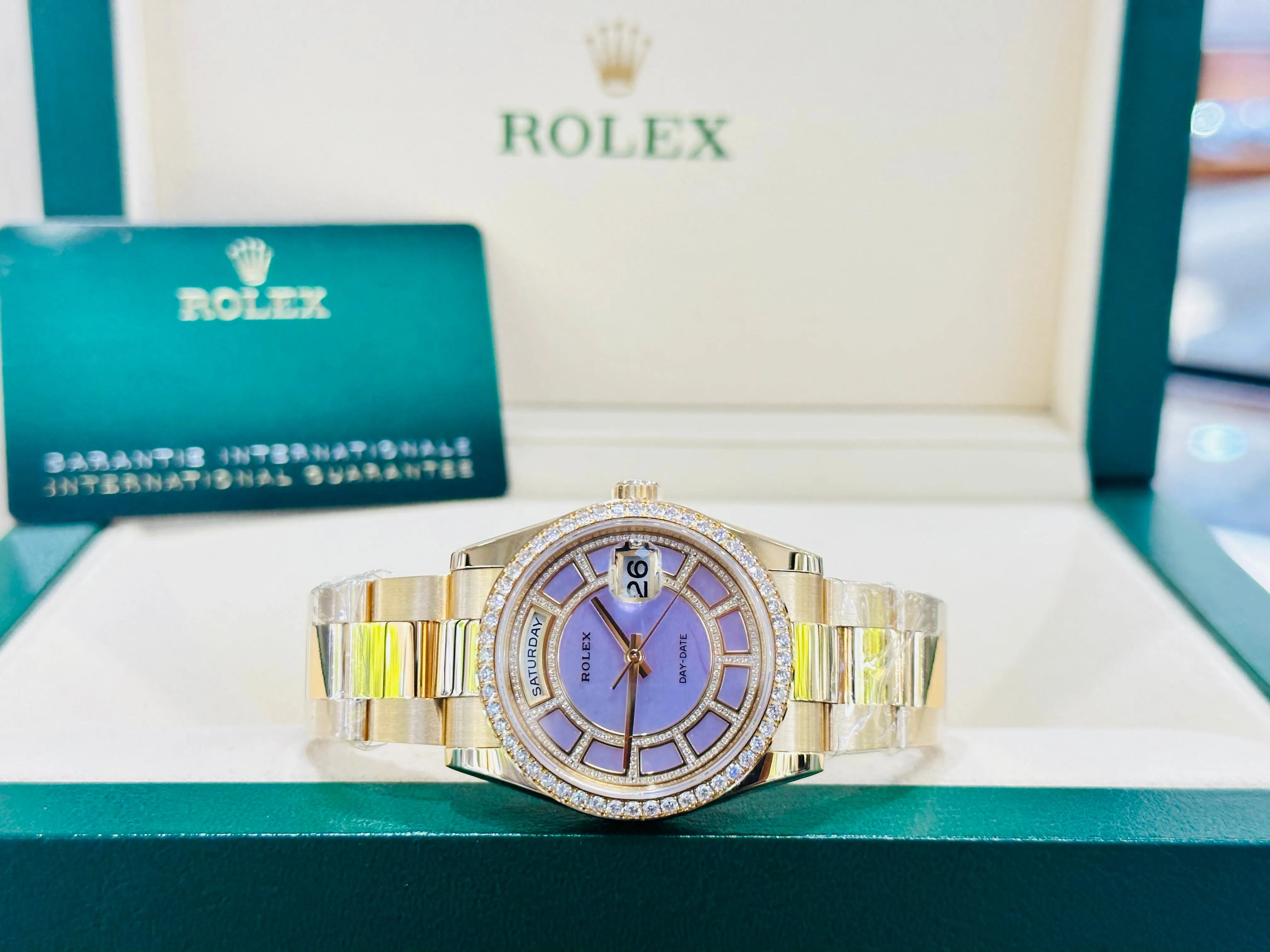 Rolex Day-Date 36 118348 Factory Diamond Bezel Factory Diamond Lavender Jade Carousel Dial  Box & Papers Unworn