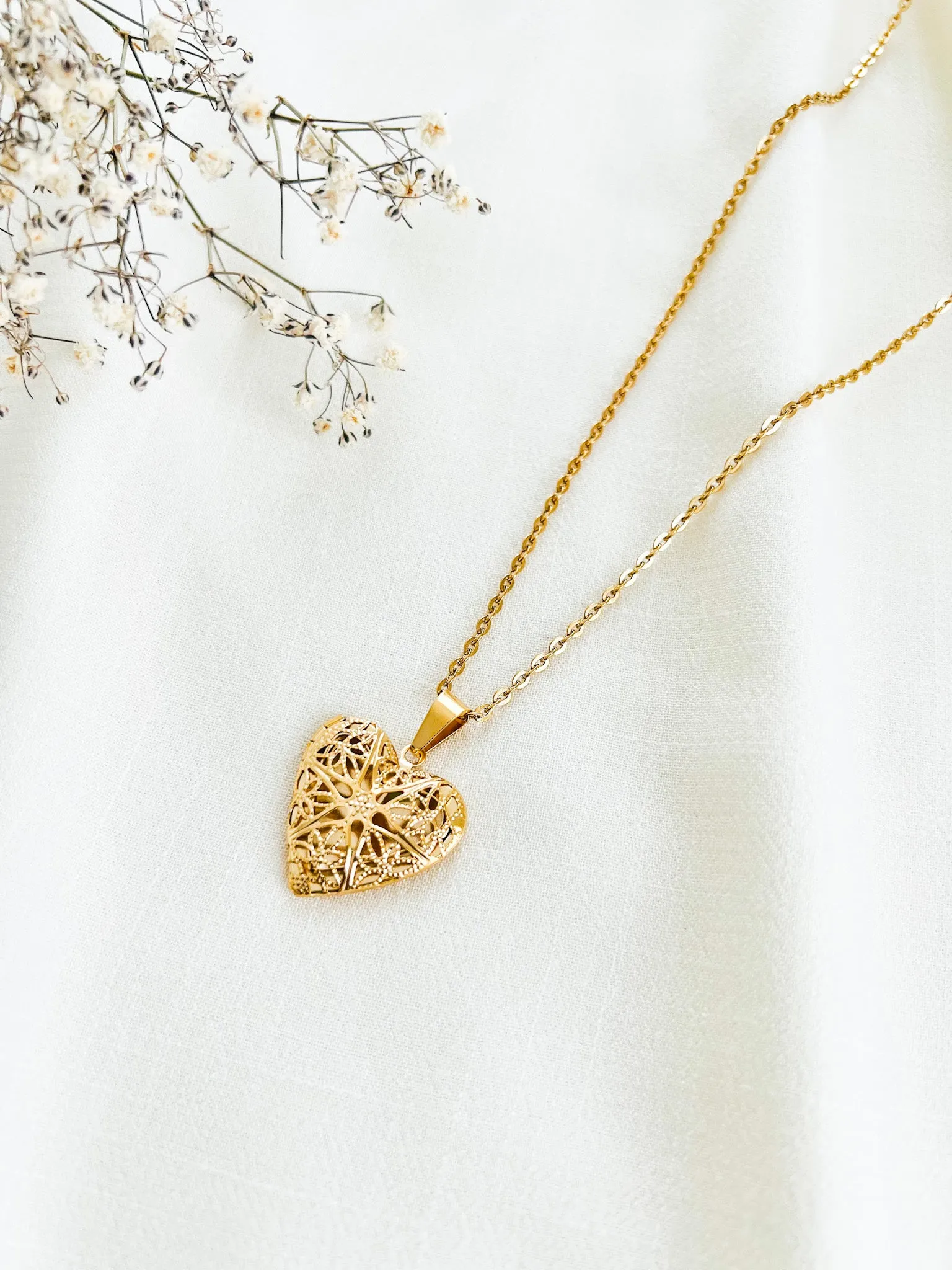 Silène’ Heart Necklace