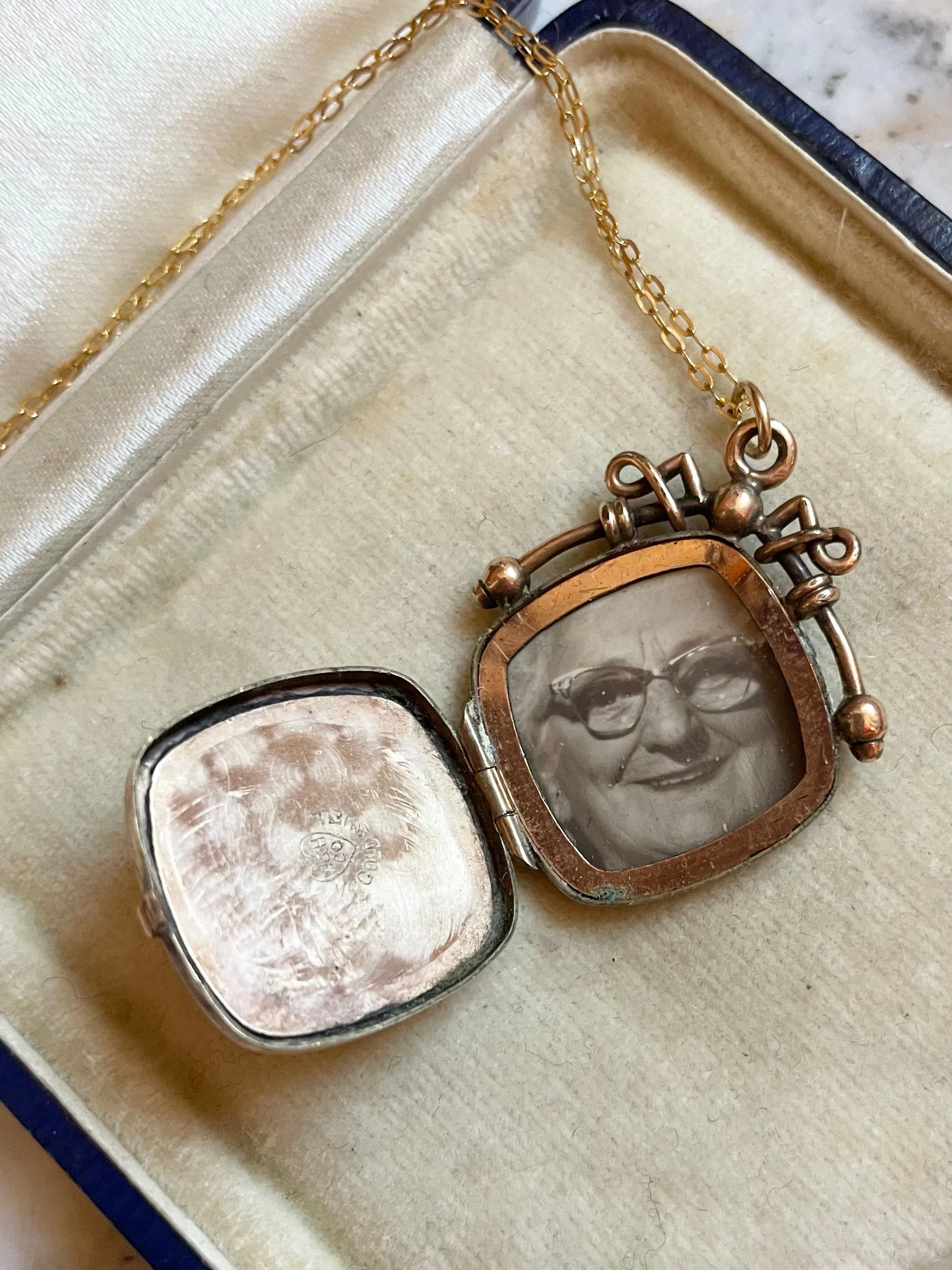 Victorian Wightman & Hough Co. Locket