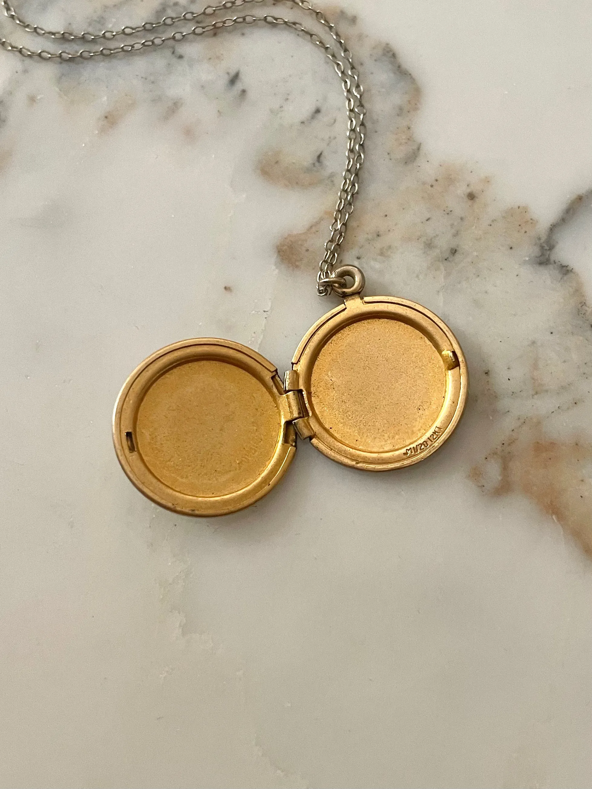 Vintage Laurel Locket | 1920s