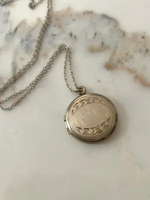 Vintage Laurel Locket | 1920s